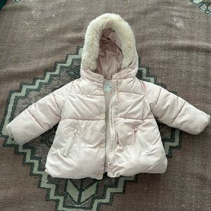 Zara BabyGirl Kids size 18/24 light pink puffer jacket with faux fur hood